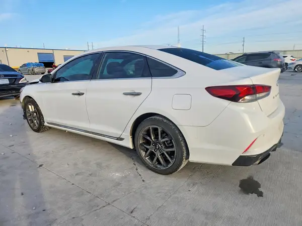 5NPE34AB2JH666804 2018 HYUNDAI SONATA - Image 2