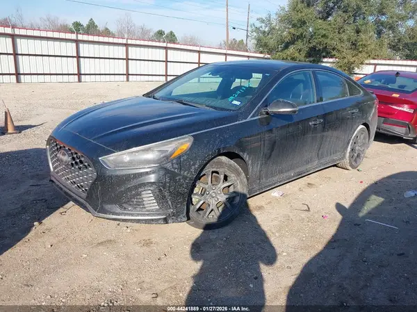 5NPE34AB2JH668326 2018 HYUNDAI SONATA - Image 2