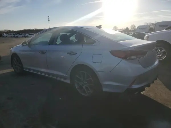5NPE34AB2KH733922 2019 HYUNDAI SONATA - Image 2