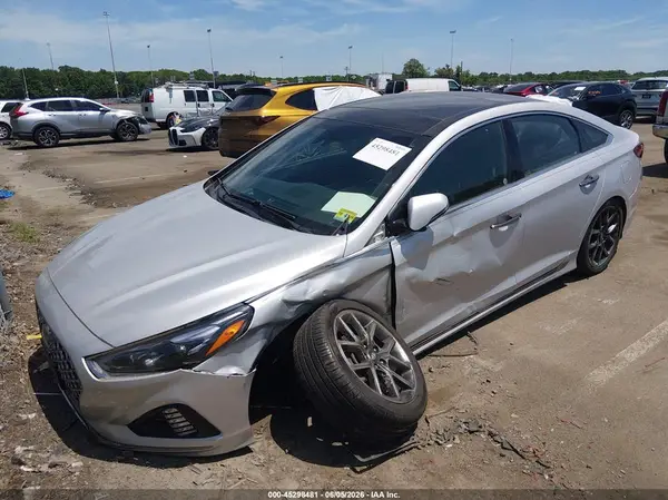 5NPE34AB2KH745701 2019 HYUNDAI SONATA - Image 2