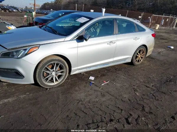 5NPE34AB3HH509132 2017 HYUNDAI SONATA - Image 2