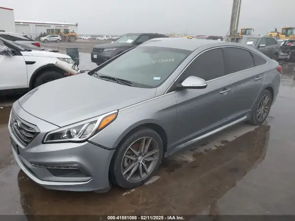 5NPE34AB3HH581268 2017 HYUNDAI SONATA - Image 2
