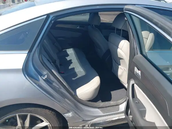5NPE34AB4HH511150 2017 HYUNDAI SONATA - Image 8