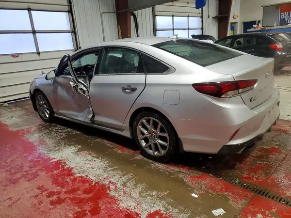 5NPE34AB4JH681255 2018 HYUNDAI SONATA - Image 2