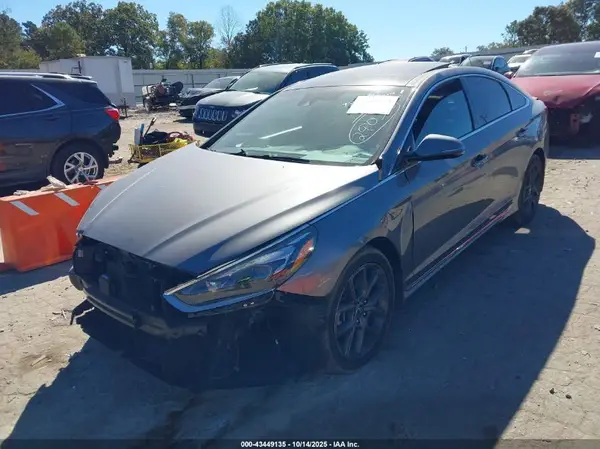 5NPE34AB4JH706977 2018 HYUNDAI SONATA - Image 2
