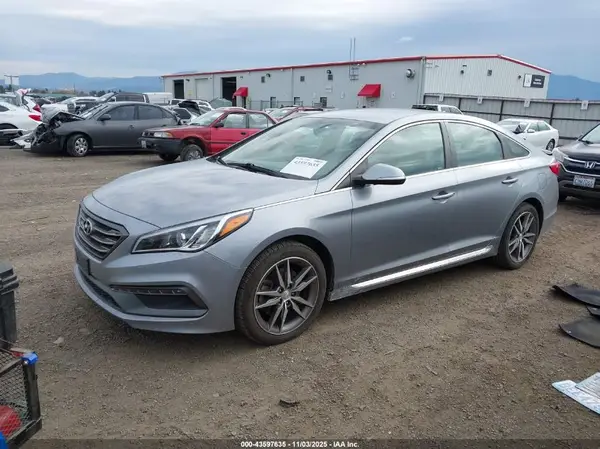 5NPE34AB5HH455543 2017 HYUNDAI SONATA - Image 2