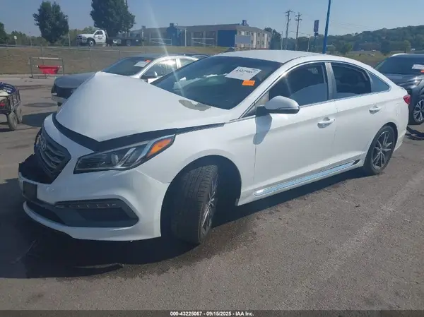 5NPE34AB5HH496531 2017 HYUNDAI SONATA - Image 2