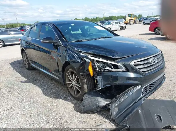 5NPE34AB5HH576704 2017 HYUNDAI SONATA - Image 1