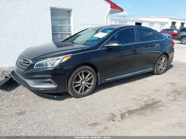 5NPE34AB5HH576704 2017 HYUNDAI SONATA - Image 2