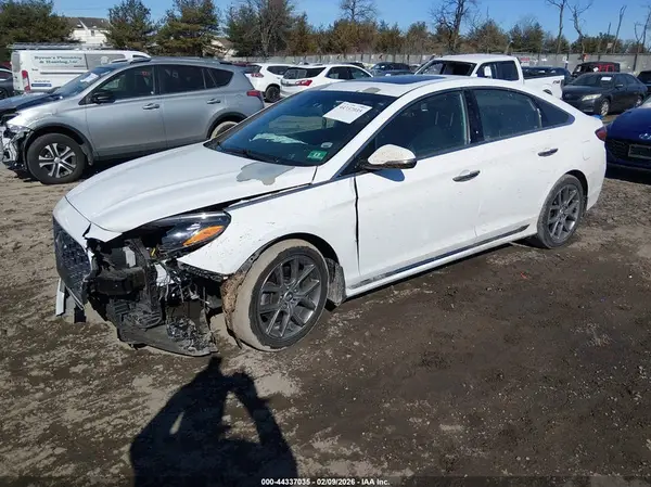 5NPE34AB6JH688983 2018 HYUNDAI SONATA - Image 2