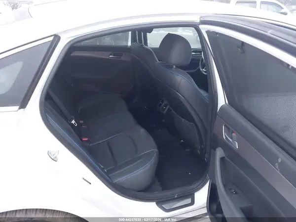 5NPE34AB6JH688983 2018 HYUNDAI SONATA - Image 8