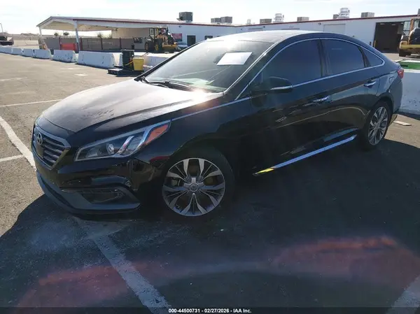 5NPE34AB7GH415575 2016 HYUNDAI SONATA - Image 2