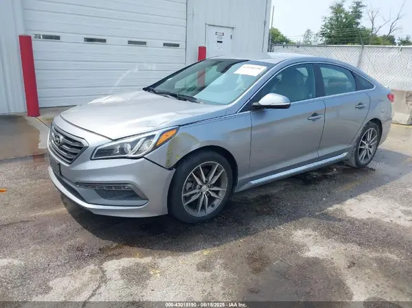 5NPE34AB7HH573965 2017 HYUNDAI SONATA - Image 2