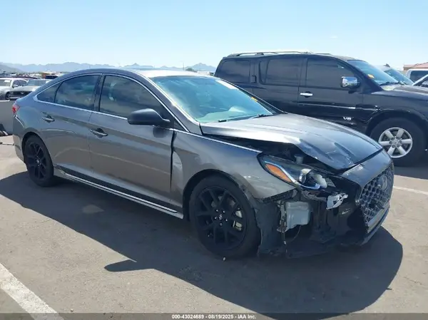 5NPE34AB7JH613449 2018 HYUNDAI SONATA - Image 1
