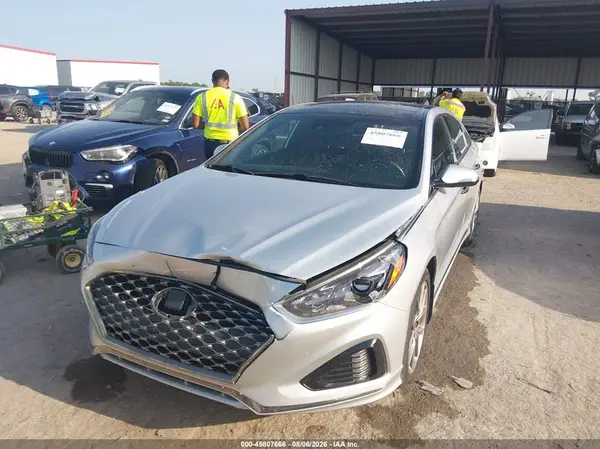 5NPE34AB7JH706651 2018 HYUNDAI SONATA - Image 2