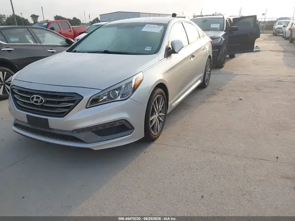 5NPE34AB8HH446643 2017 HYUNDAI SONATA - Image 2