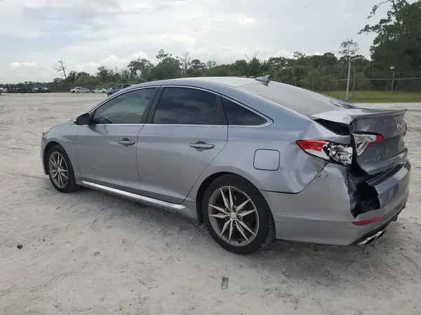 5NPE34AB8HH527979 2017 HYUNDAI SONATA - Image 2