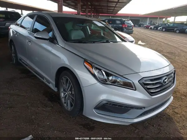 5NPE34AB8HH565485 2017 HYUNDAI SONATA - Image 1