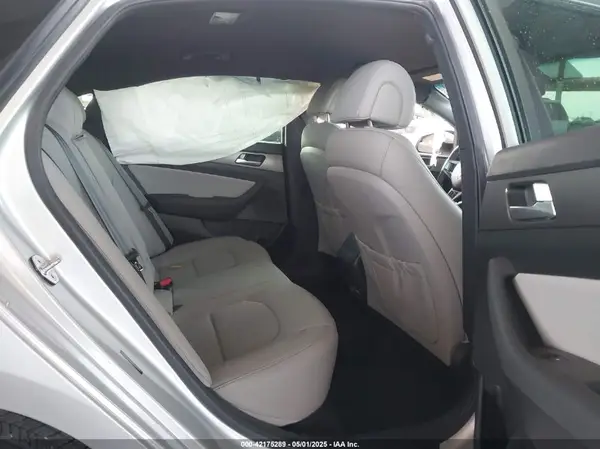 5NPE34AB8HH565485 2017 HYUNDAI SONATA - Image 8