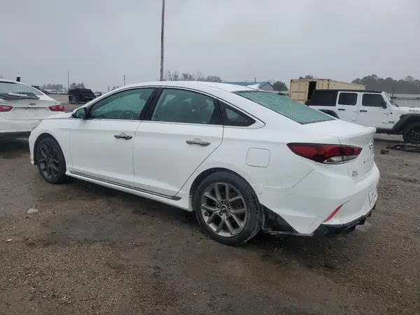 5NPE34AB8JH636805 2018 HYUNDAI SONATA - Image 2