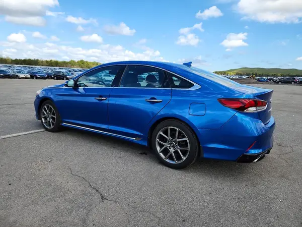 5NPE34AB8JH675765 2018 HYUNDAI SONATA - Image 2
