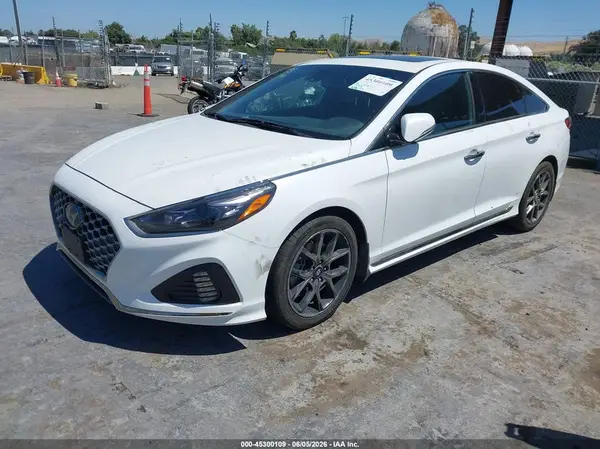 5NPE34AB8JH690234 2018 HYUNDAI SONATA - Image 2