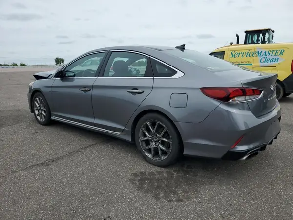 5NPE34AB8JH712605 2018 HYUNDAI SONATA - Image 2