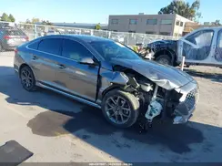 5NPE34AB9JH613811 2018 HYUNDAI SONATA