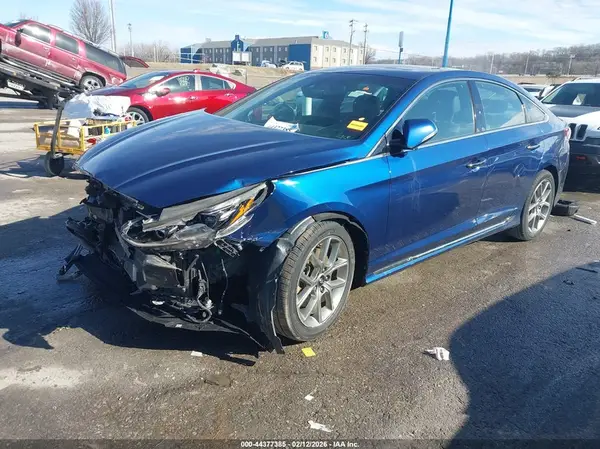 5NPE34AB9JH615686 2018 HYUNDAI SONATA - Image 2