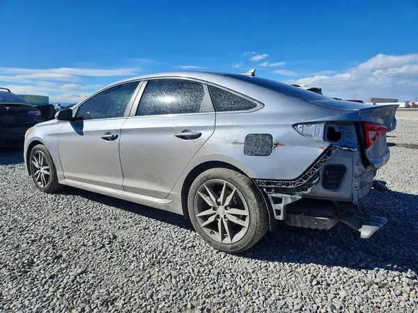 5NPE34ABXHH445929 2017 HYUNDAI SONATA - Image 2