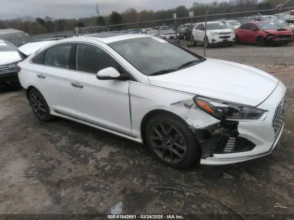 5NPE34ABXJH635669 2018 HYUNDAI SONATA - Image 1