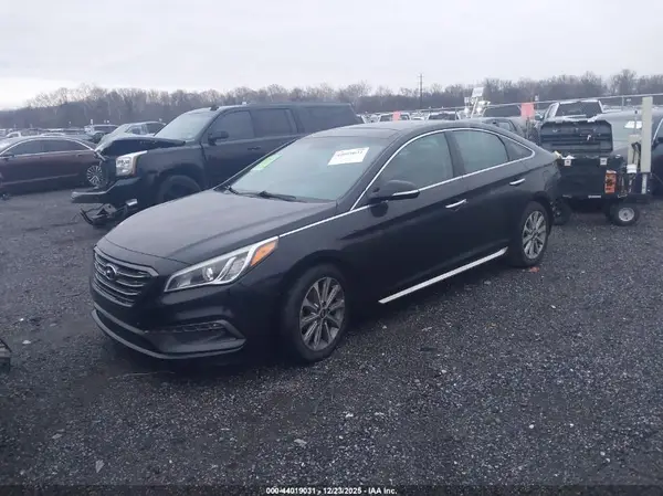 5NPE34AF0GH277025 2016 HYUNDAI SONATA - Image 2