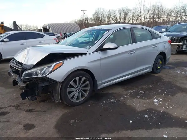5NPE34AF0GH284010 2016 HYUNDAI SONATA - Image 2