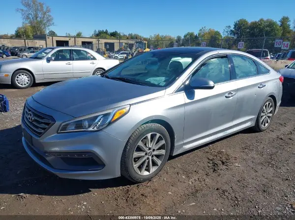 5NPE34AF0GH296402 2016 HYUNDAI SONATA - Image 2