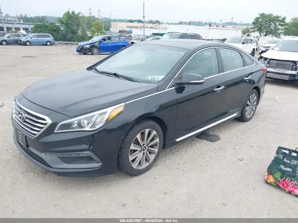 5NPE34AF0HH437826 2017 HYUNDAI SONATA - Image 2