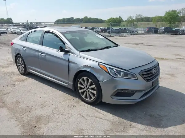 5NPE34AF0HH545833 2017 HYUNDAI SONATA - Image 1