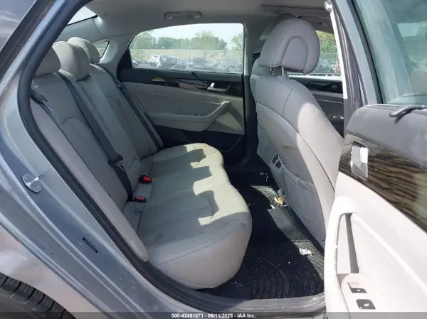 5NPE34AF0HH545833 2017 HYUNDAI SONATA - Image 8