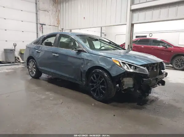 5NPE34AF0HH556363 2017 HYUNDAI SONATA - Image 1