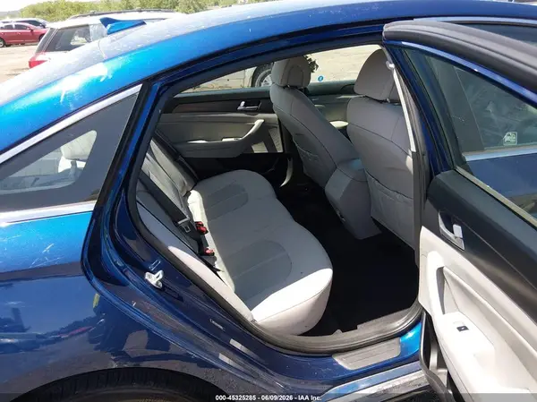 5NPE34AF0HH556864 2017 HYUNDAI SONATA - Image 8