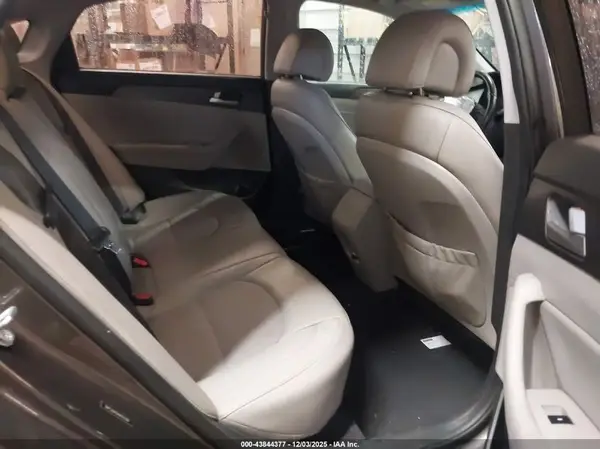 5NPE34AF0HH575799 2017 HYUNDAI SONATA - Image 8