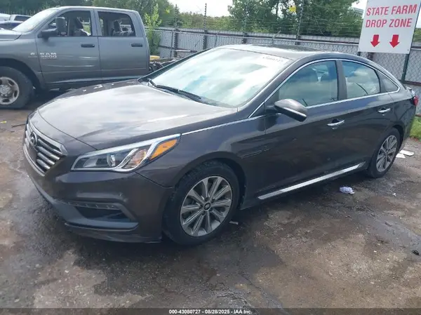 5NPE34AF0HH577987 2017 HYUNDAI SONATA - Image 2