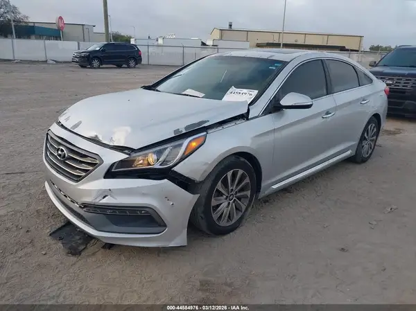 5NPE34AF0HH584356 2017 HYUNDAI SONATA - Image 2