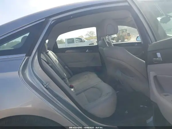 5NPE34AF0HH587631 2017 HYUNDAI SONATA - Image 8