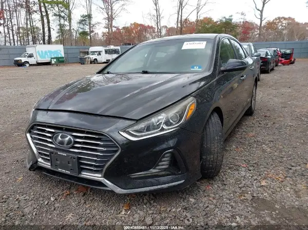 5NPE34AF0JH596500 2018 HYUNDAI SONATA - Image 2
