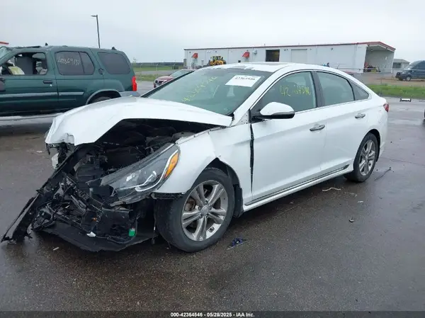 5NPE34AF0JH605244 2018 HYUNDAI SONATA - Image 2