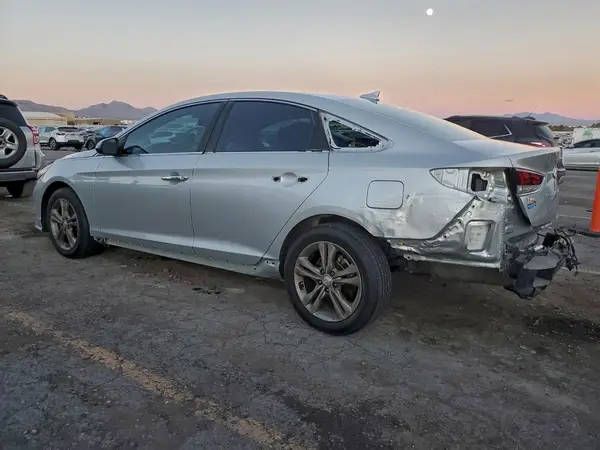 5NPE34AF0JH608421 2018 HYUNDAI SONATA - Image 2