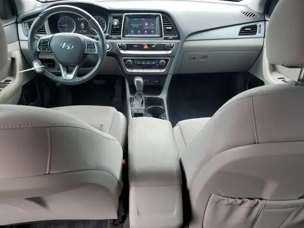 5NPE34AF0JH620536 2018 HYUNDAI SONATA - Image 8
