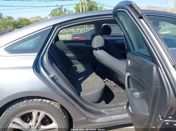 5NPE34AF0JH628457 2018 HYUNDAI SONATA - Image 8
