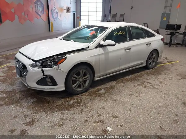 5NPE34AF0JH637725 2018 HYUNDAI SONATA - Image 2