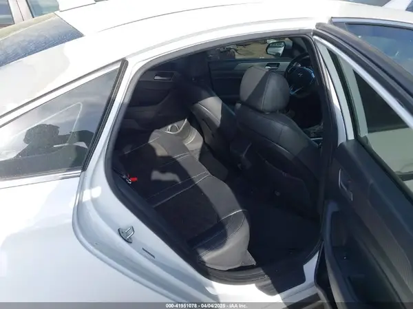5NPE34AF0JH652080 2018 HYUNDAI SONATA - Image 8